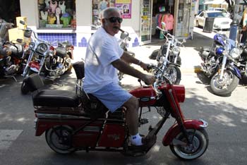 Poker Run 2008 photo - Duval Street, Key West